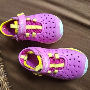 London Fog Crocs - girl - size 6M